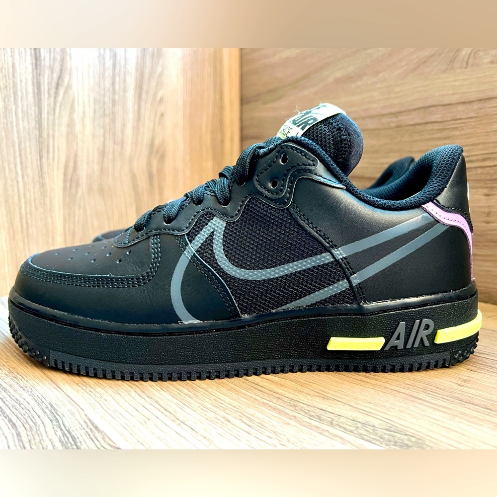 Air Force 1 React CD4366-001 Women’s Size 7.5 *Like New* - Picture 1 of 10